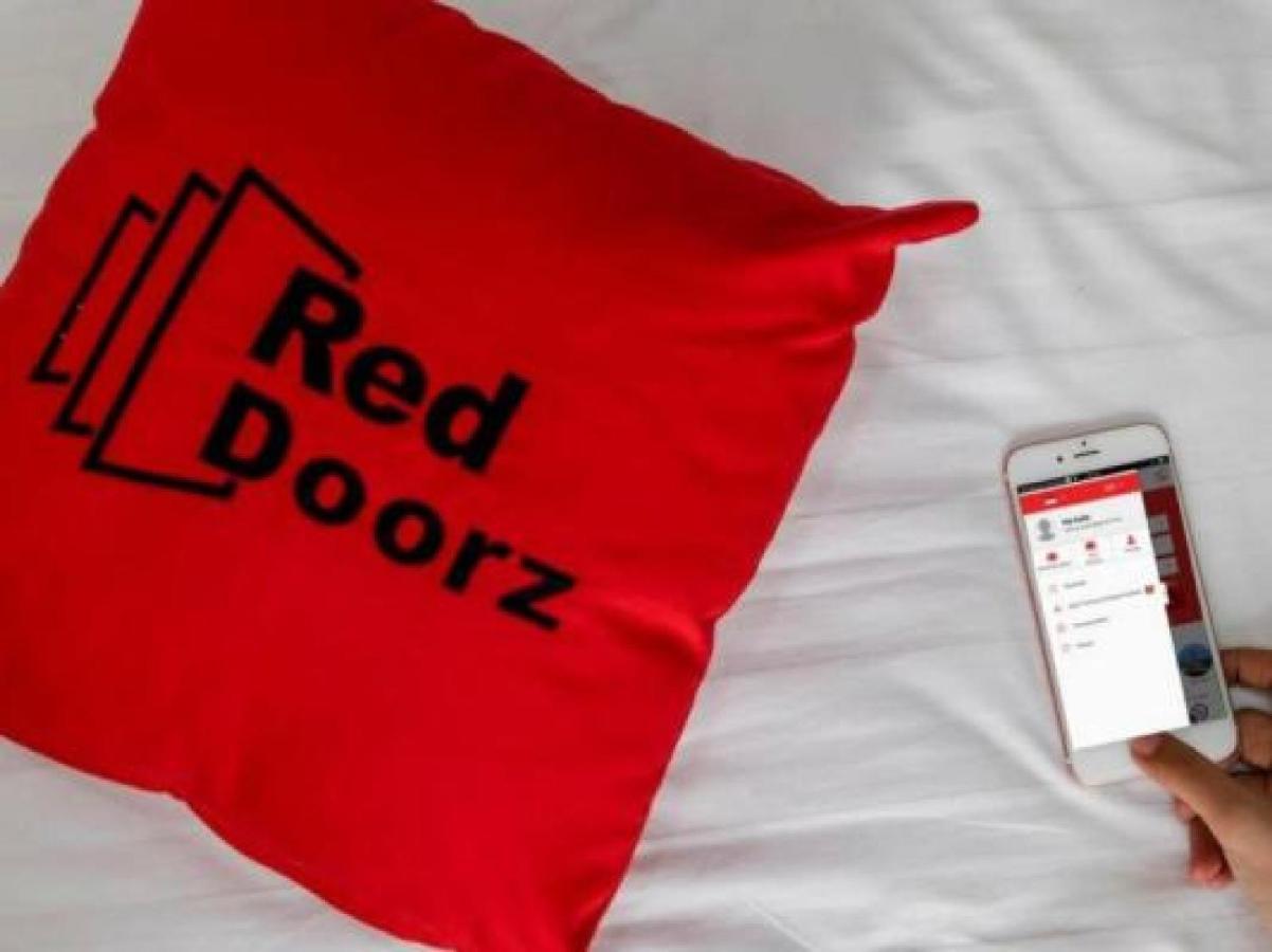 ホテル Reddoorz Syariah At Jalan Cilik Riwut Kapuas Kualakapuas エクステリア 写真