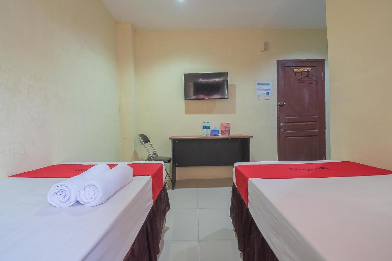 ホテル Reddoorz Syariah At Jalan Cilik Riwut Kapuas Kualakapuas エクステリア 写真